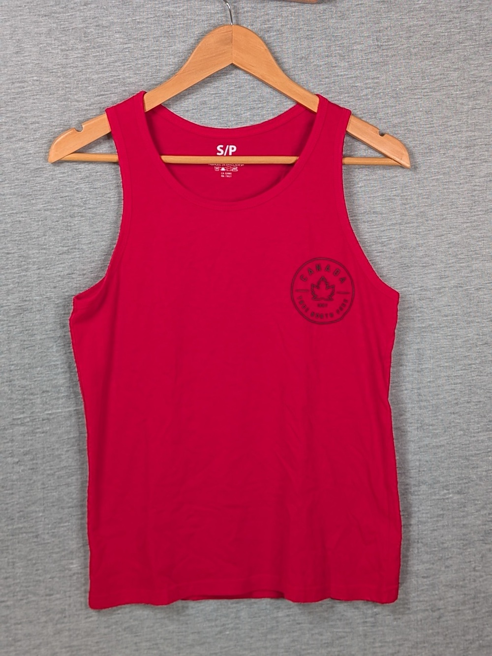 Bluenotes Canada Red Graphic Tank Top - Picture 3 of 7